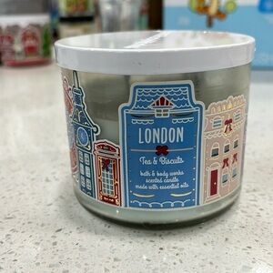 Bath and Body Works London Candle 2019